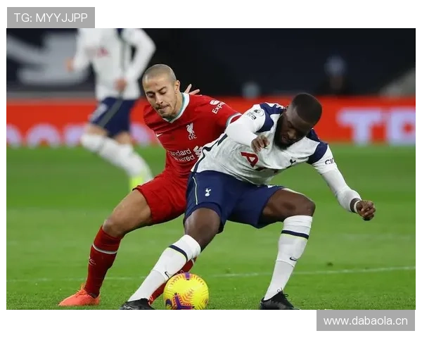 热刺边路主导进攻，中路渗透能力是否受限？