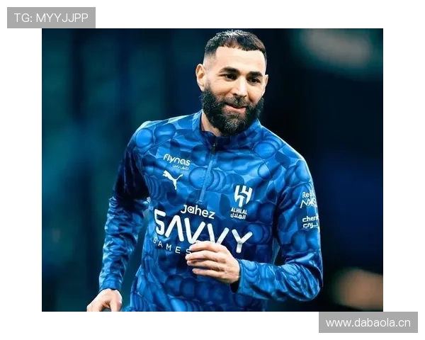 本泽马与苏亚雷斯:技术型中锋的两种极致路径 本泽马与苏亚雷斯:技术型中锋的两种极致路径