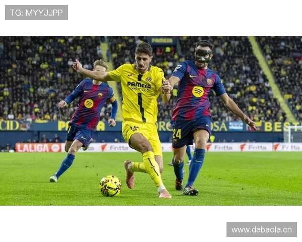 巴萨关键战表现起伏,球队能否维持稳定状态影响争冠形势